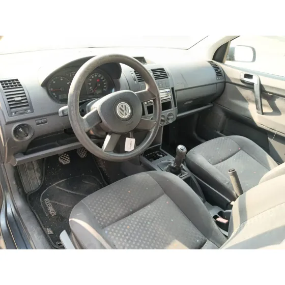 Volkswagen POLO IV (9N_, 9A_) 2001