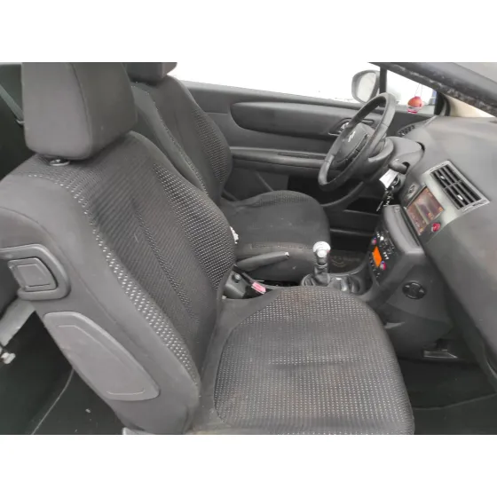 CITROEN C4 COUPE '2010 1.6 16V HDI FAP BLANCO