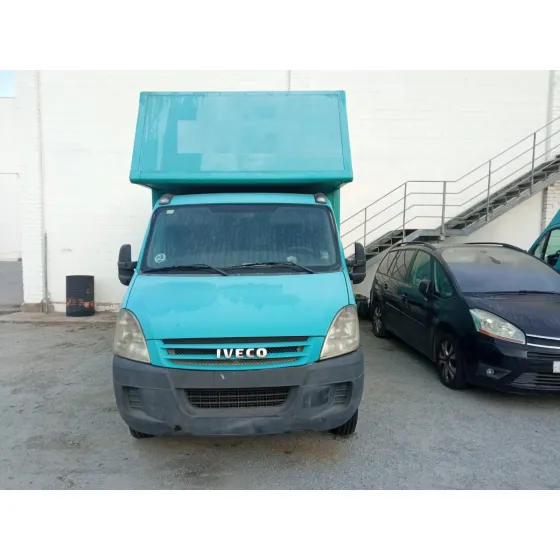 IVECO DAILY CAJA CERRADA (2006 =>) '2008 CAJA CERRADA GRAN ESPACIO 35C... BATALLA 3300 TURQUESA