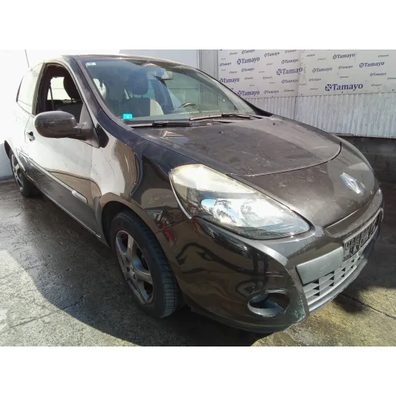 RENAULT CLIO III '2011 1.5 DCI DIESEL FAP NEGRO