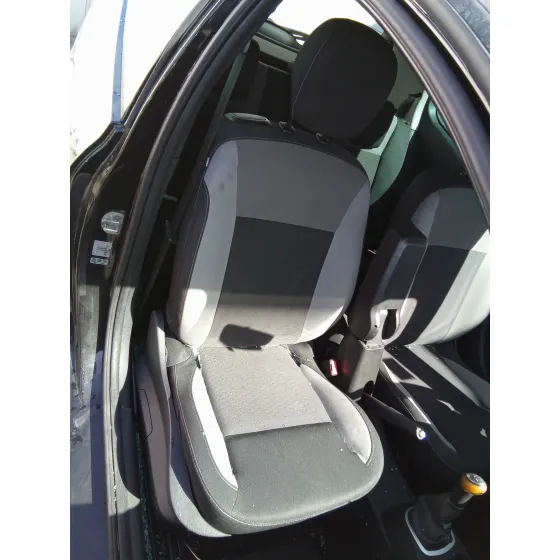 RENAULT CLIO III '2011 1.5 DCI DIESEL FAP NEGRO