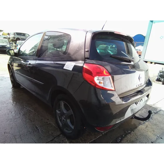 RENAULT CLIO III '2011 1.5 DCI DIESEL FAP NEGRO