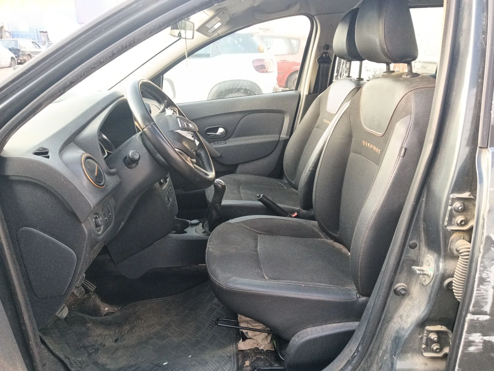 DACIA LOGAN MCV II  2013
