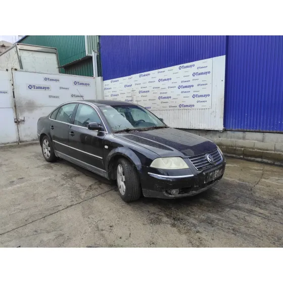 VOLKSWAGEN PASSAT BERLINA (3B3) '2002 1.9 TDI NEGRO