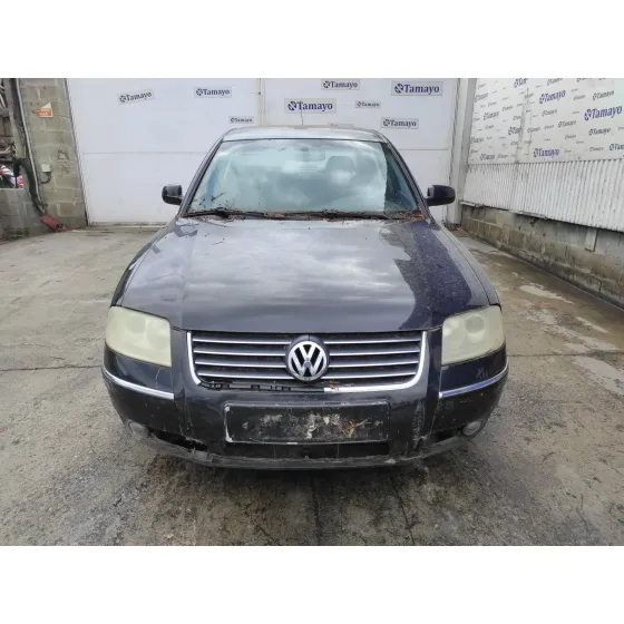 VOLKSWAGEN PASSAT BERLINA (3B3) '2002 1.9 TDI NEGRO