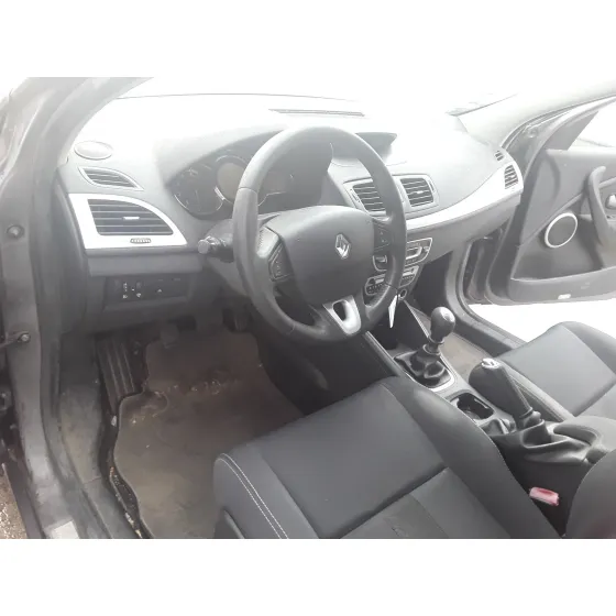 RENAULT MEGANE III SPORT TOURER '2011 1.5 DCI DIESEL FAP GRIS