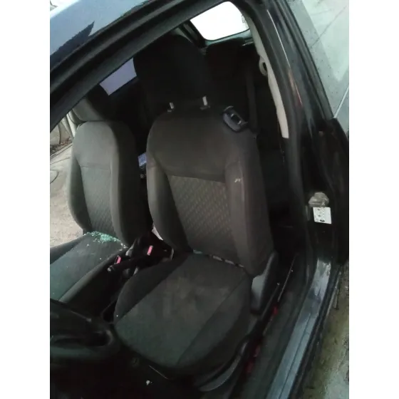 FORD FIESTA (CBK) '2004 1.6 16V CAT NEGRO