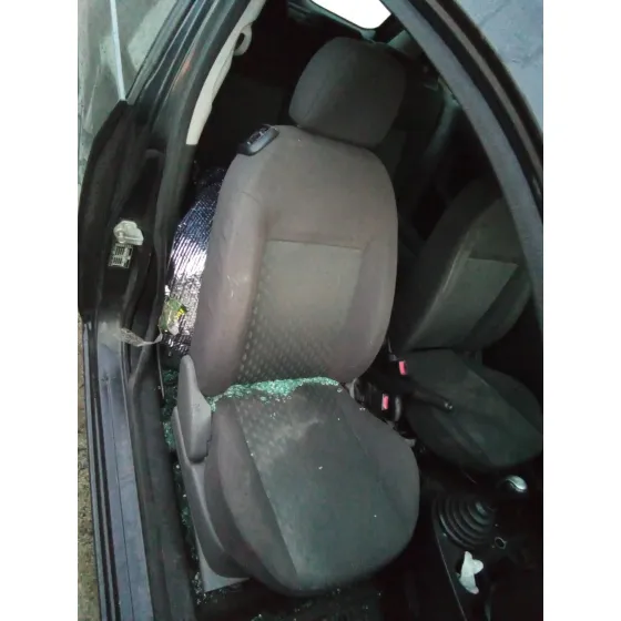 FORD FIESTA (CBK) '2004 1.6 16V CAT NEGRO