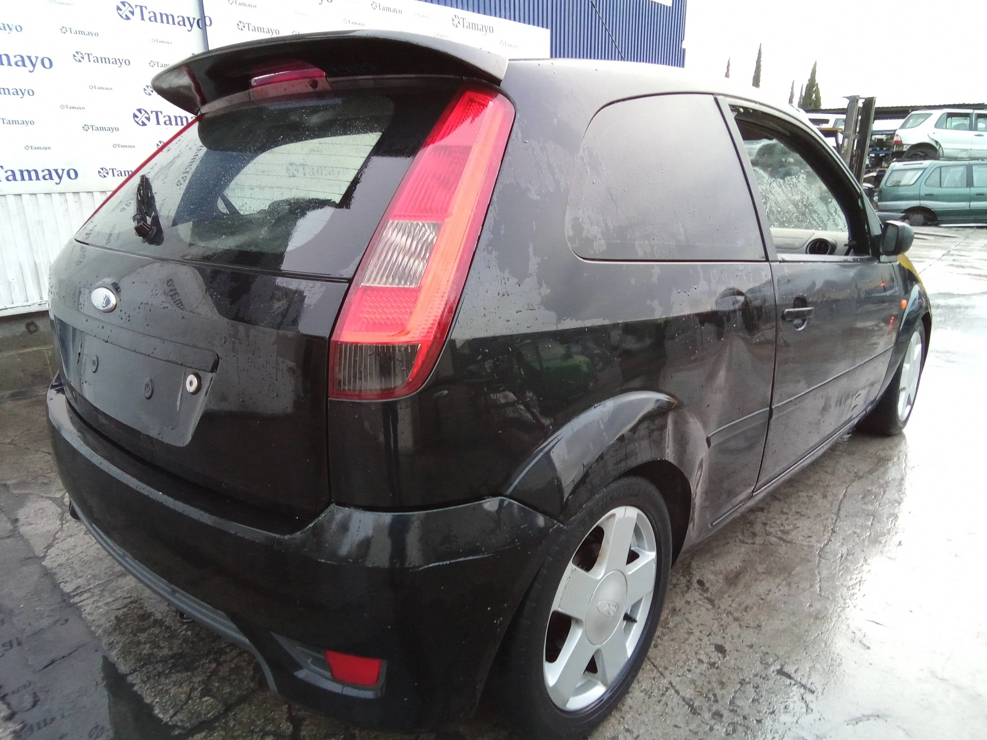 FORD FIESTA (CBK) FORD FIESTA (CBK) '2004 1.6 16V CAT NEGRO 2001