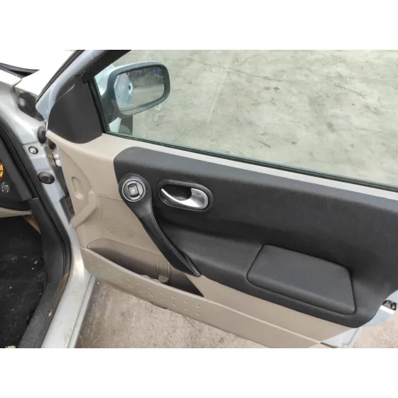 RENAULT MEGANE II BERLINA 5P '2004 1.9 DCI DIESEL PLATA