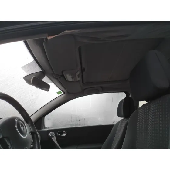 RENAULT MEGANE II BERLINA 3P '2007 * NEGRO