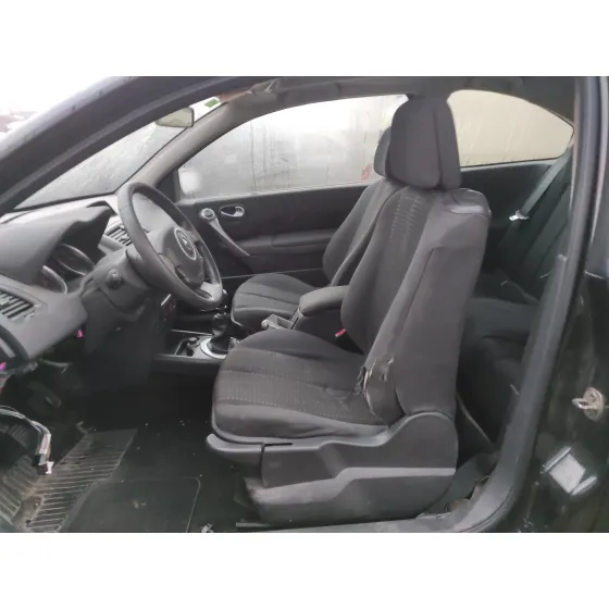 RENAULT MEGANE II BERLINA 3P '2007 * NEGRO