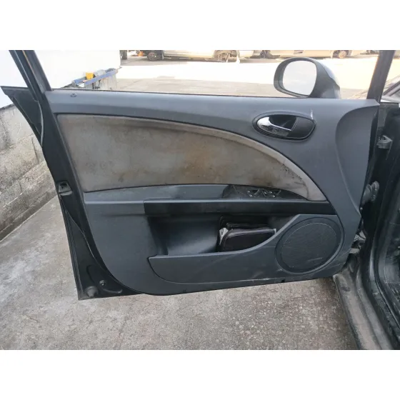 Seat LEON (1P1) 2005