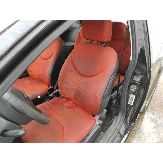 CITROEN C2 '2006 1.4 NEGRO