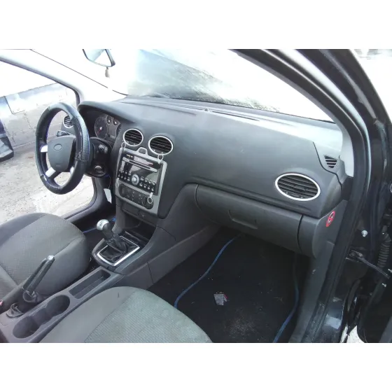 FORD FOCUS BERLINA (CAP) '2006 1.6 16V CAT NEGRO