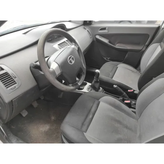 TATA VISTA '2012 VISTA BLANCO