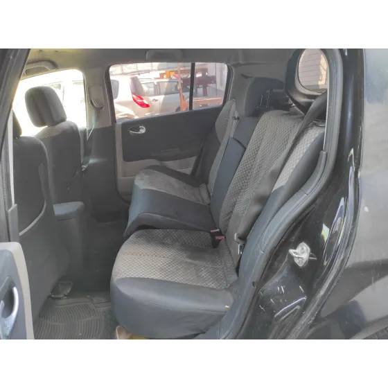 RENAULT MEGANE II BERLINA 5P '2006 1.9 DCI DIESEL FAP NEGRO