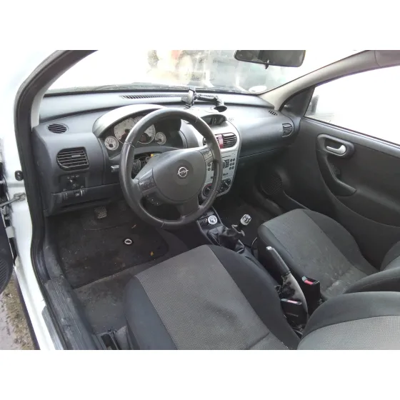 OPEL CORSA C '2006 1.3 16V CDTI CAT (Z 13 DT / LN9) BLANCO