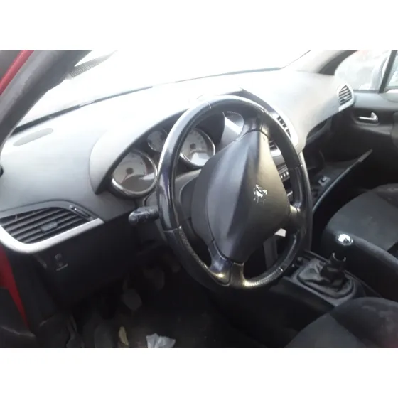 PEUGEOT 207 '2006 1.6 16V HDI ROJO