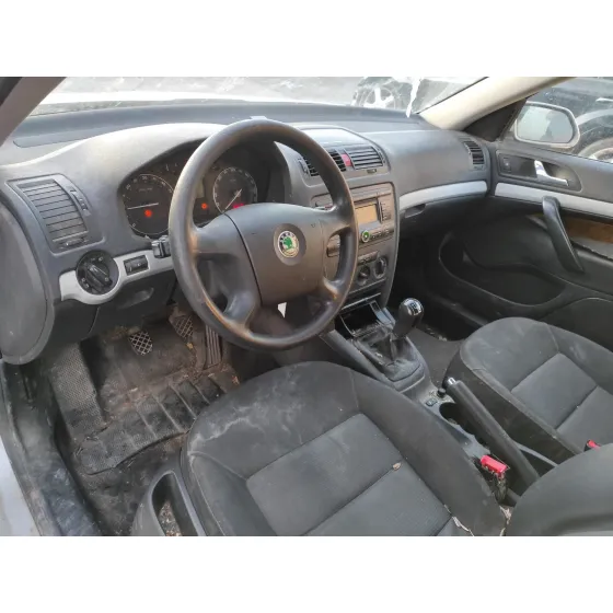 SKODA OCTAVIA BERLINA (1Z3) '2006 * PLATA