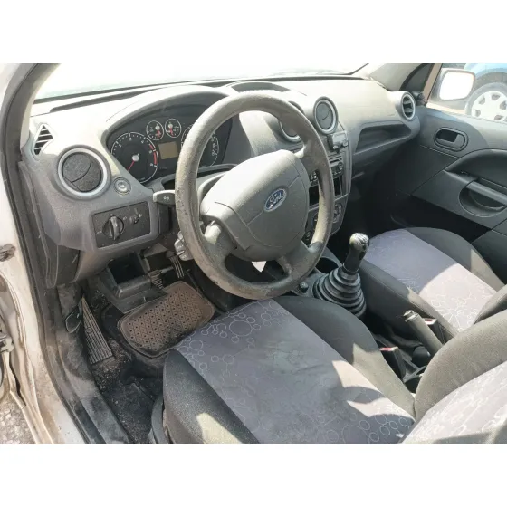 Ford FIESTA V (JH_, JD_) 2001