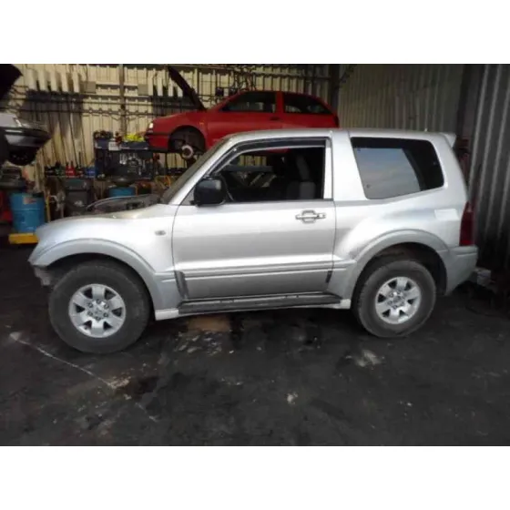MITSUBISHI PAJERO '2003 3.2 DI-D PLATA