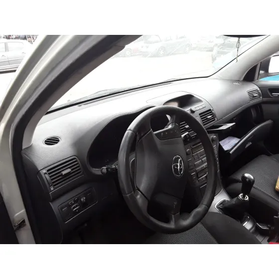 TOYOTA AVENSIS BERLINA (T25) '2003 1.8 16V CAT PLATA