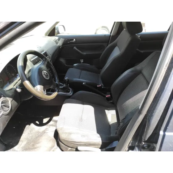 VOLKSWAGEN GOLF IV BERLINA (1J1) '2002 1.9 TDI GRIS