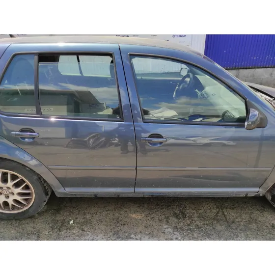 VOLKSWAGEN GOLF IV BERLINA (1J1) '2002 1.9 TDI GRIS