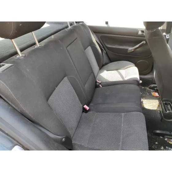 VOLKSWAGEN GOLF IV BERLINA (1J1) '2002 1.9 TDI GRIS