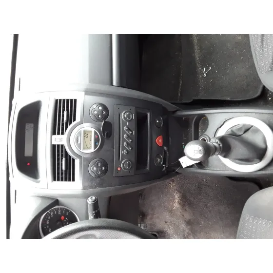 RENAULT MEGANE II BERLINA 5P '2008 1.5 DCI DIESEL PLATA