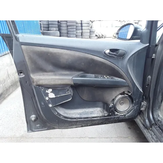 SEAT TOLEDO (5P2) '2006 * NEGRO