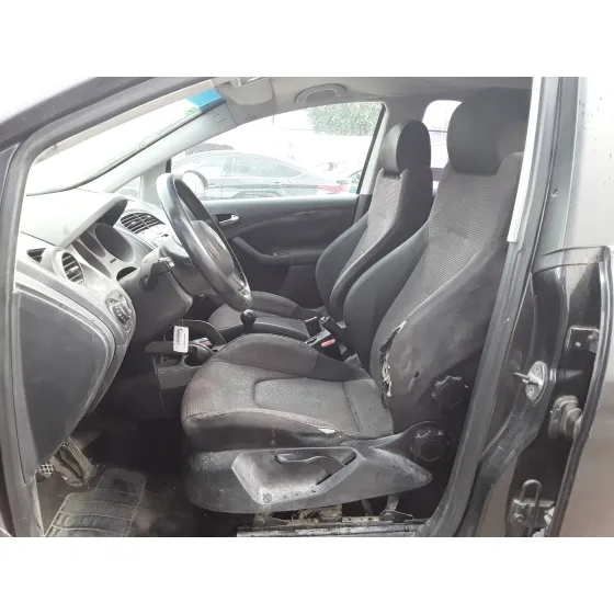 SEAT TOLEDO (5P2) '2006 * NEGRO