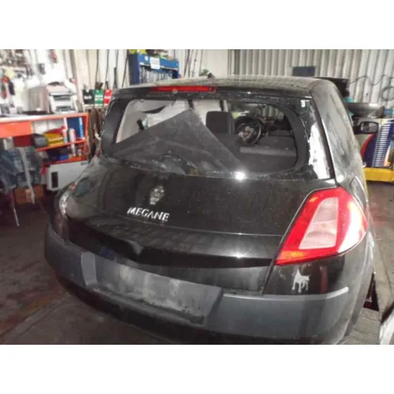RENAULT MEGANE II BERLINA 3P '2005 1.4 16V NEGRO