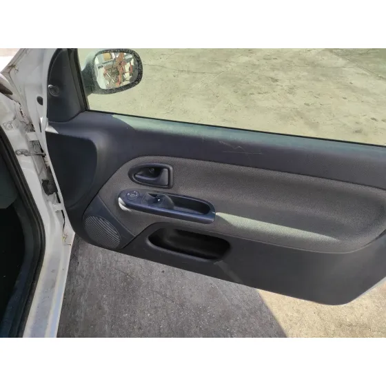 RENAULT CLIO II FASE II (B/CB0) '2006 1.5 DCI DIESEL BLANCO