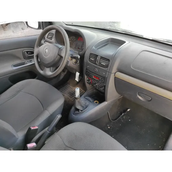 RENAULT CLIO II FASE II (B/CB0) '2006 1.5 DCI DIESEL BLANCO