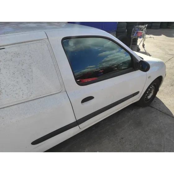 RENAULT CLIO II FASE II (B/CB0) '2006 1.5 DCI DIESEL BLANCO