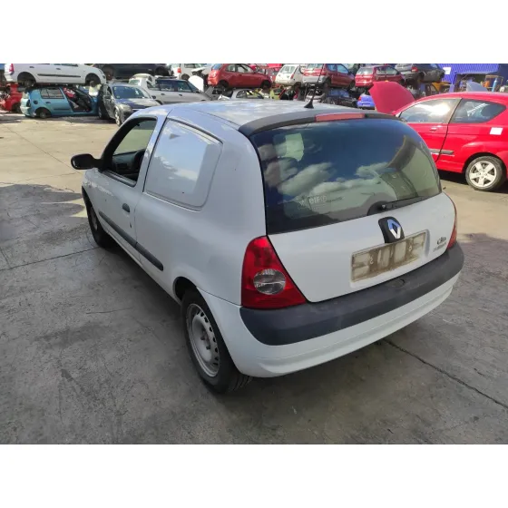 RENAULT CLIO II FASE II (B/CB0) '2006 1.5 DCI DIESEL BLANCO