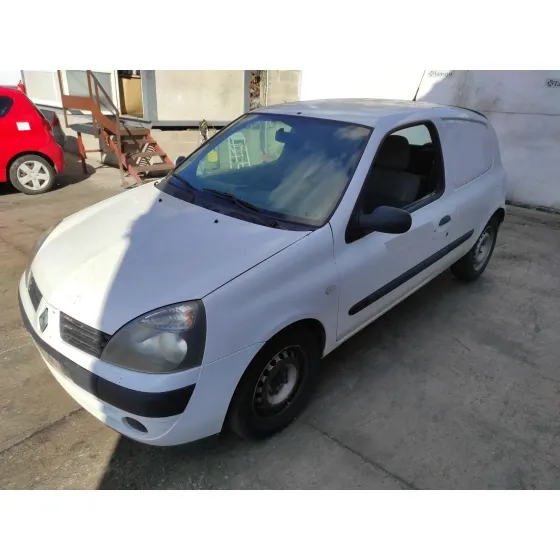 RENAULT CLIO II FASE II (B/CB0) '2006 1.5 DCI DIESEL BLANCO
