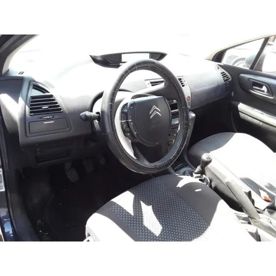 CITROEN C4 BERLINA '2010 * NEGRO