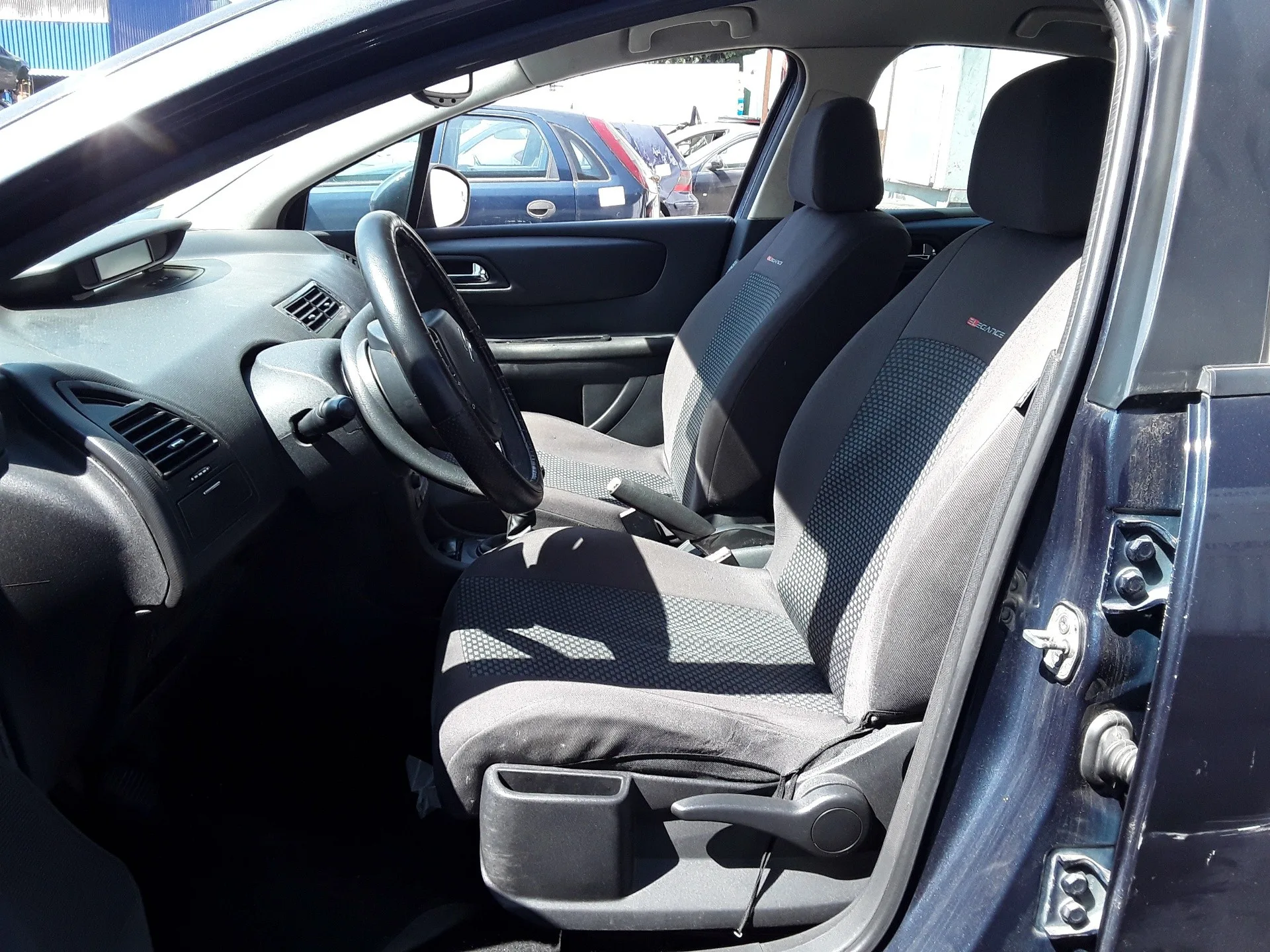 CITROEN C4 BERLINA '2010 * NEGRO