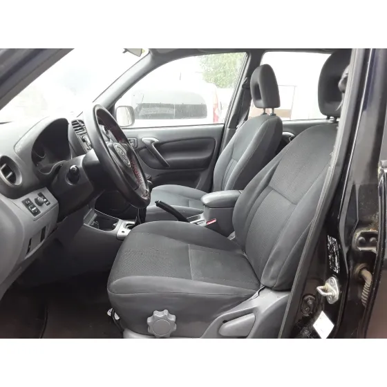 TOYOTA RAV 4 (A2) '2003 * NEGRE
