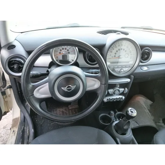 Mini MINI (R56) 2006