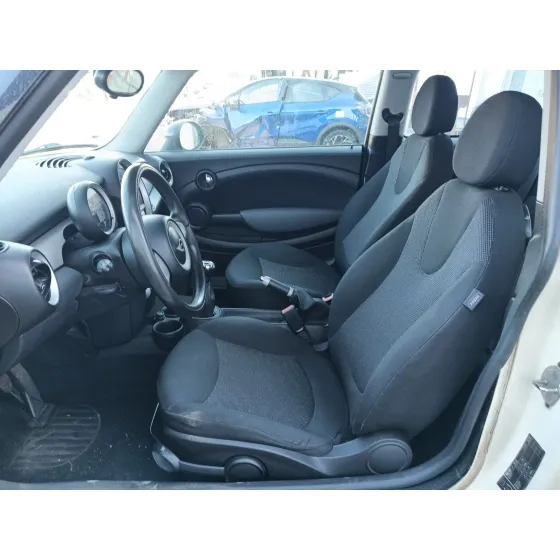 Mini MINI (R56) 2006