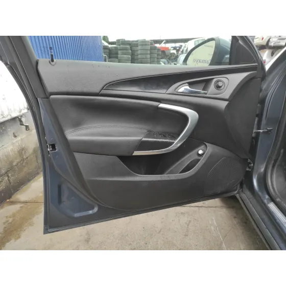 OPEL INSIGNIA SPORTS TOURER '2017 * NEGRO