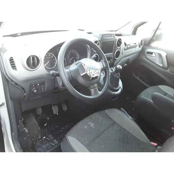PEUGEOT PARTNER KOMBI '2018 * PLATA