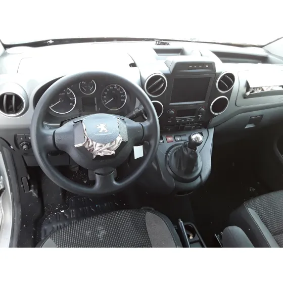 PEUGEOT PARTNER KOMBI '2018 * PLATA