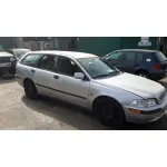 VOLVO V40 FAMILIAR VOLVO V40 FAMILIAR '2000 1.6 CAT GRIS 1995