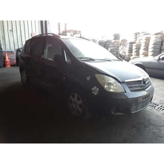 TOYOTA COROLLA VERSO (E12) '2004 1.6 LINEA TERRA NEGRO