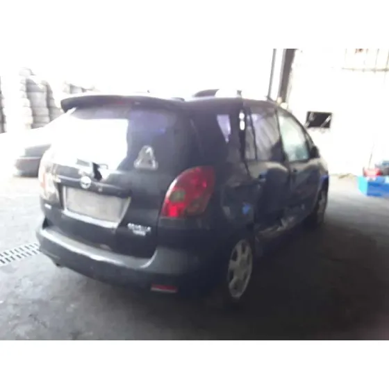 TOYOTA COROLLA VERSO (E12) '2004 1.6 LINEA TERRA NEGRO